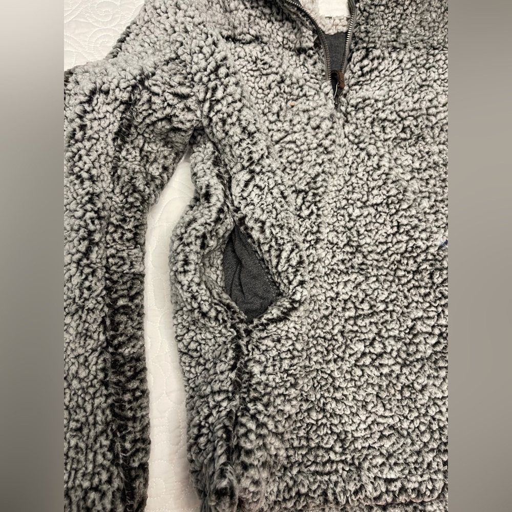 Sweater - Picture 3 of 6